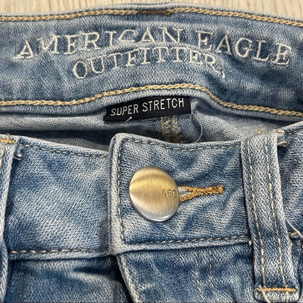 AMERICAN EAGLE Denim Hi-Rise Jeggings Distressed - Picture 6 of 10